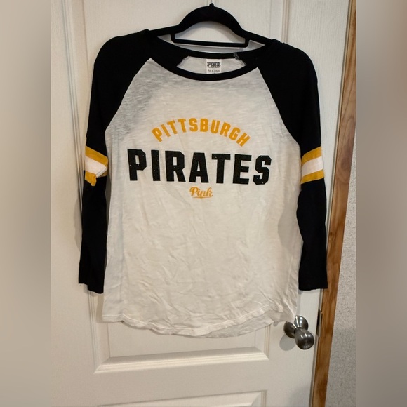 PINK Victoria's Secret Pittsburgh Pirates Raglan Shirt - Black and White - Picture 1 of 3